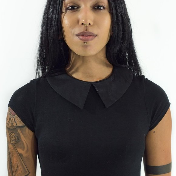 Lightweight Black Dress with front pockets - Picture 2 of 3